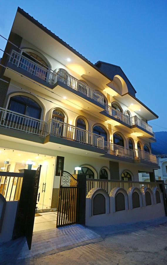 Vedas Tapovan Hotel Rishikesh Exterior photo